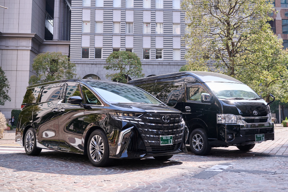 ハイヤー車両ラインナップ アルファード ハイエースグランドキャビン